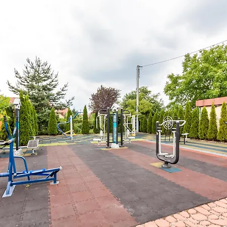 Hotel Eko Na Wierzynka & Park Pinokia