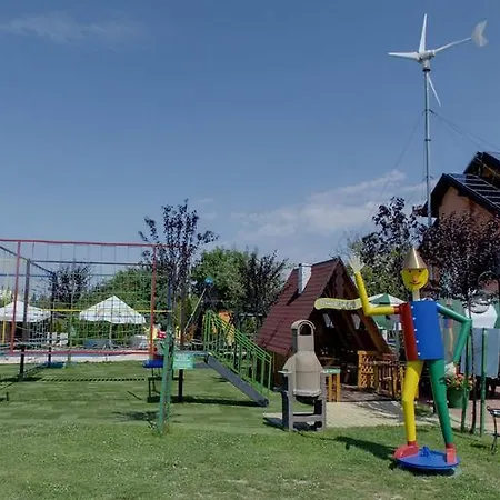 Eko Na Wierzynka & Park Pinokia Hotel 3*
