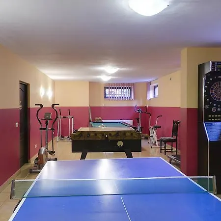 Hotel Eko Na Wierzynka & Park Pinokia 3*