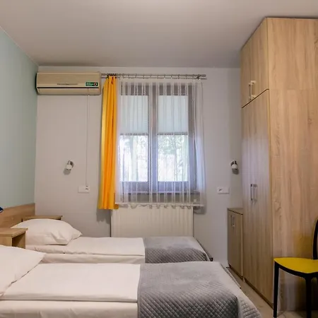 Hotel Eko Na Wierzynka & Park Pinokia 3*