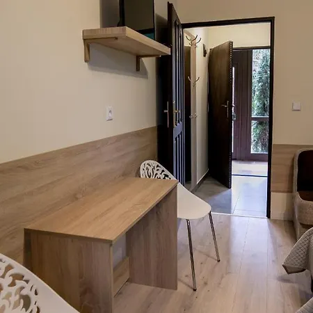 Eko Na Wierzynka & Park Pinokia Hotel 3*