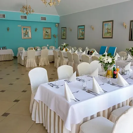 فندق Eko Na Wierzynka & Park Pinokia 3*