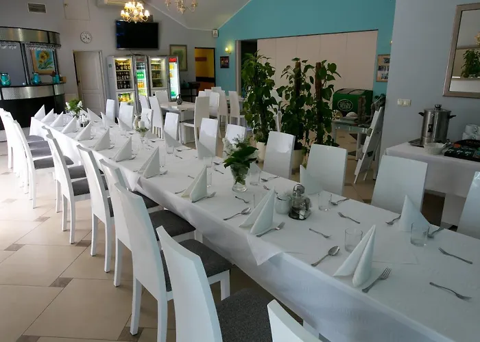 Hotel Eko Na Wierzynka & Park Pinokia 3*